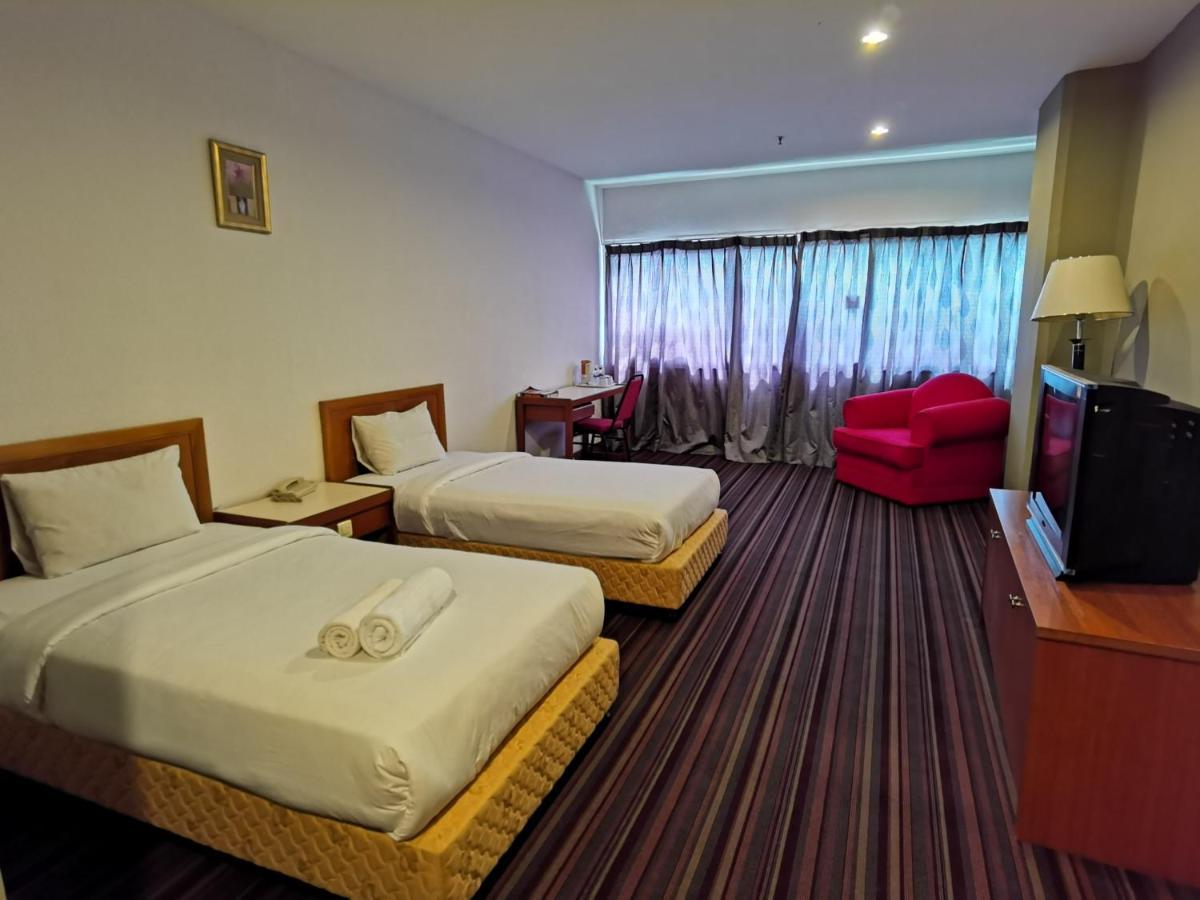 Folkmeldrum Hotel Johor Bahru Esterno foto