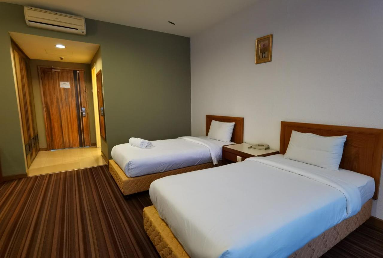 Folkmeldrum Hotel Johor Bahru Esterno foto