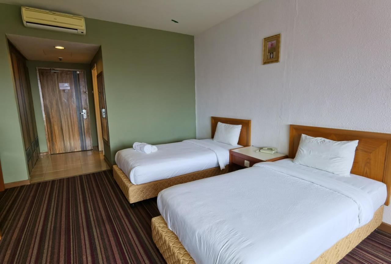 Folkmeldrum Hotel Johor Bahru Esterno foto