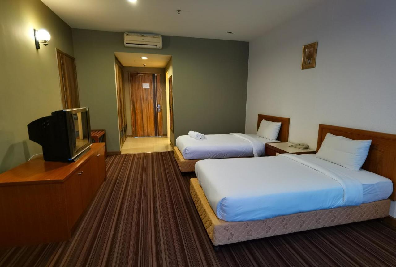 Folkmeldrum Hotel Johor Bahru Esterno foto