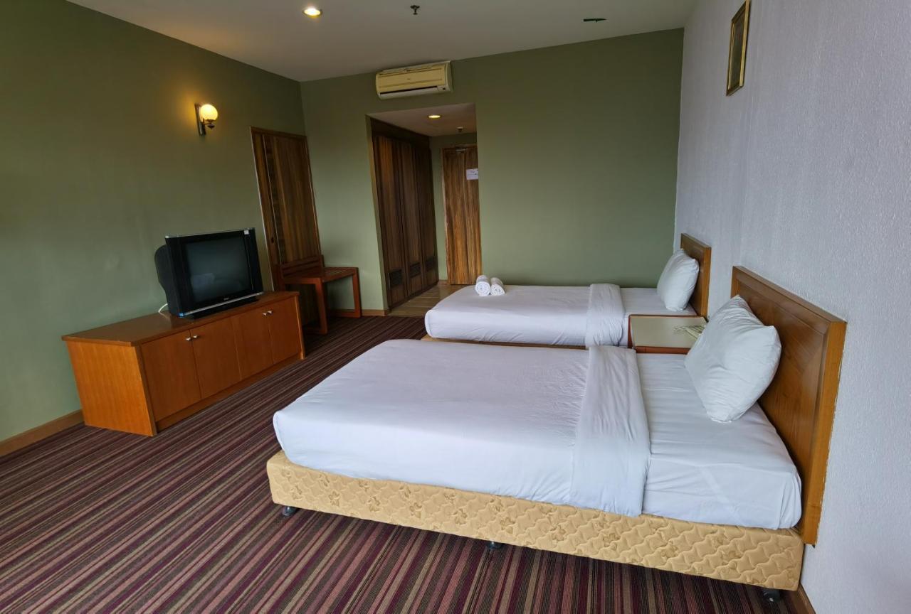 Folkmeldrum Hotel Johor Bahru Esterno foto
