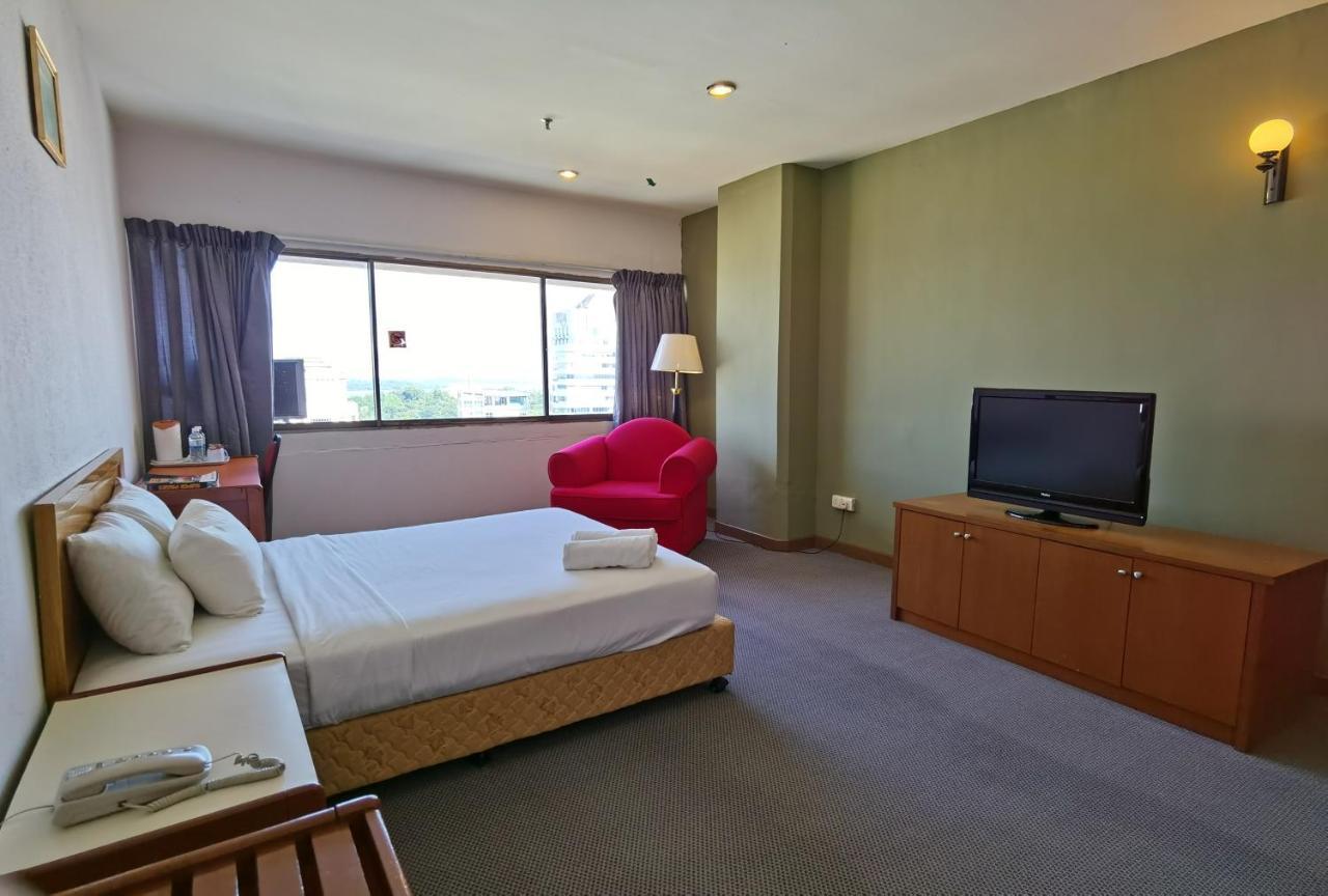 Folkmeldrum Hotel Johor Bahru Esterno foto