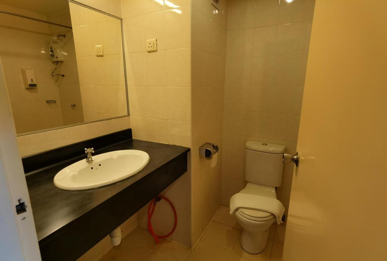 Folkmeldrum Hotel Johor Bahru Esterno foto