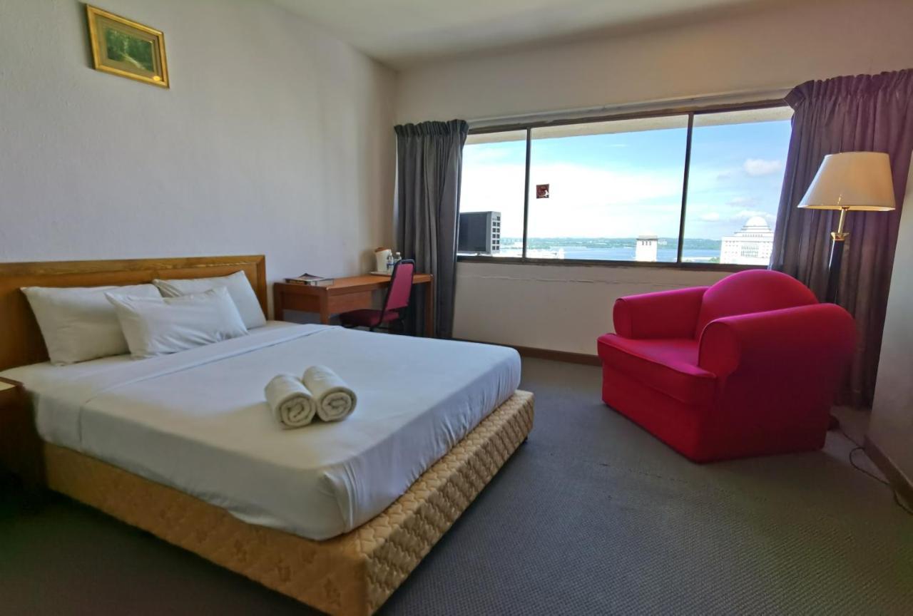 Folkmeldrum Hotel Johor Bahru Esterno foto