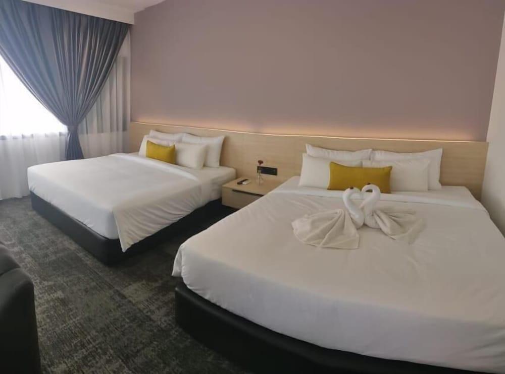 Folkmeldrum Hotel Johor Bahru Esterno foto